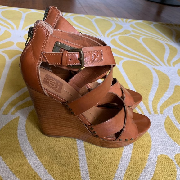 Dolce Vita Shoes - Dolce Vita Leather and wood strappy Wedges